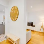 Akicity Santos Solar Apartman